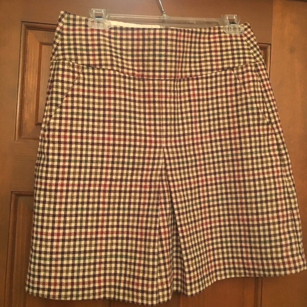 OFFERS-accepted🎊 Very Nice Banana Republic Skirt